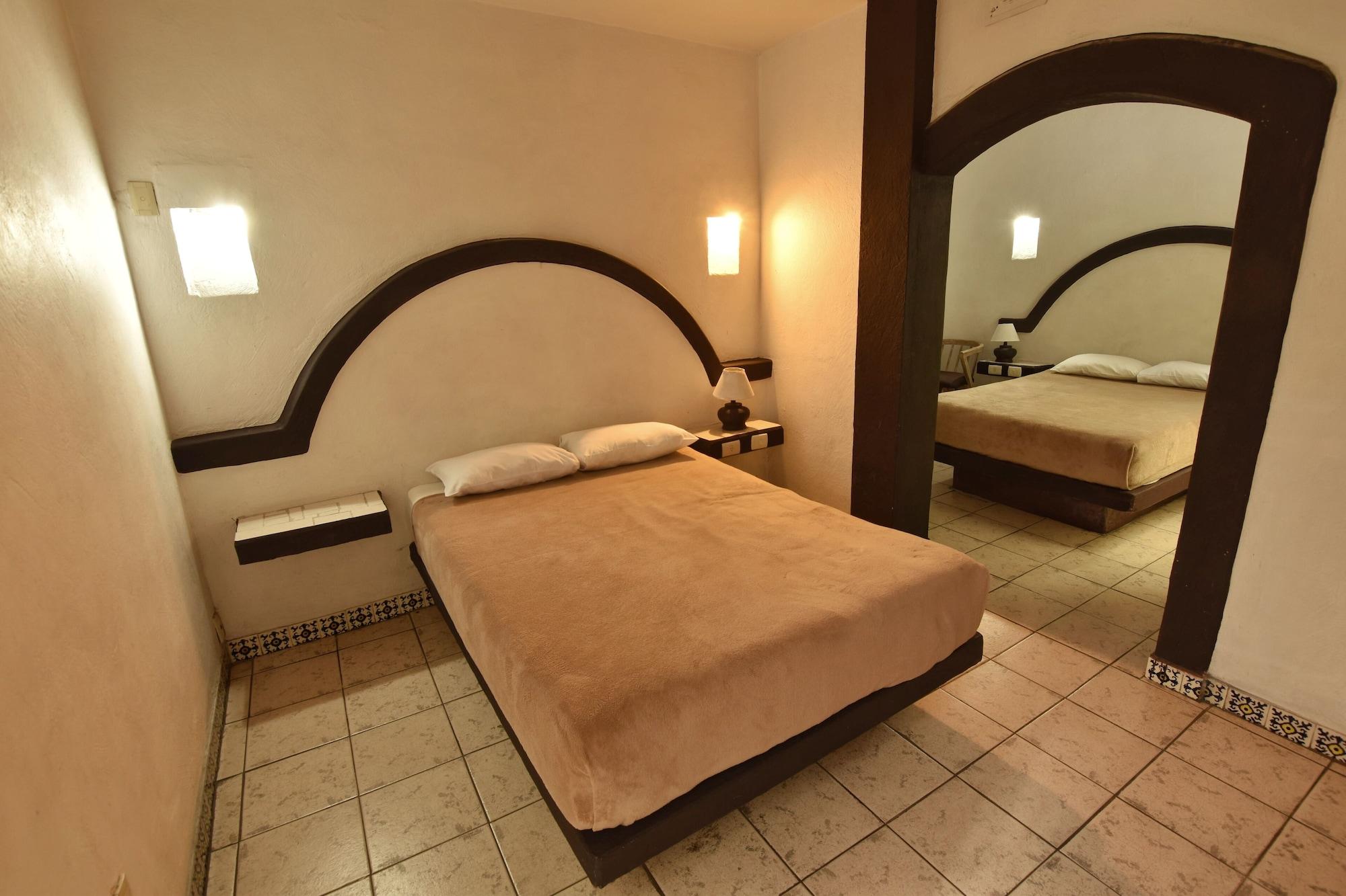 Hotel Plaza モレリア エクステリア 写真