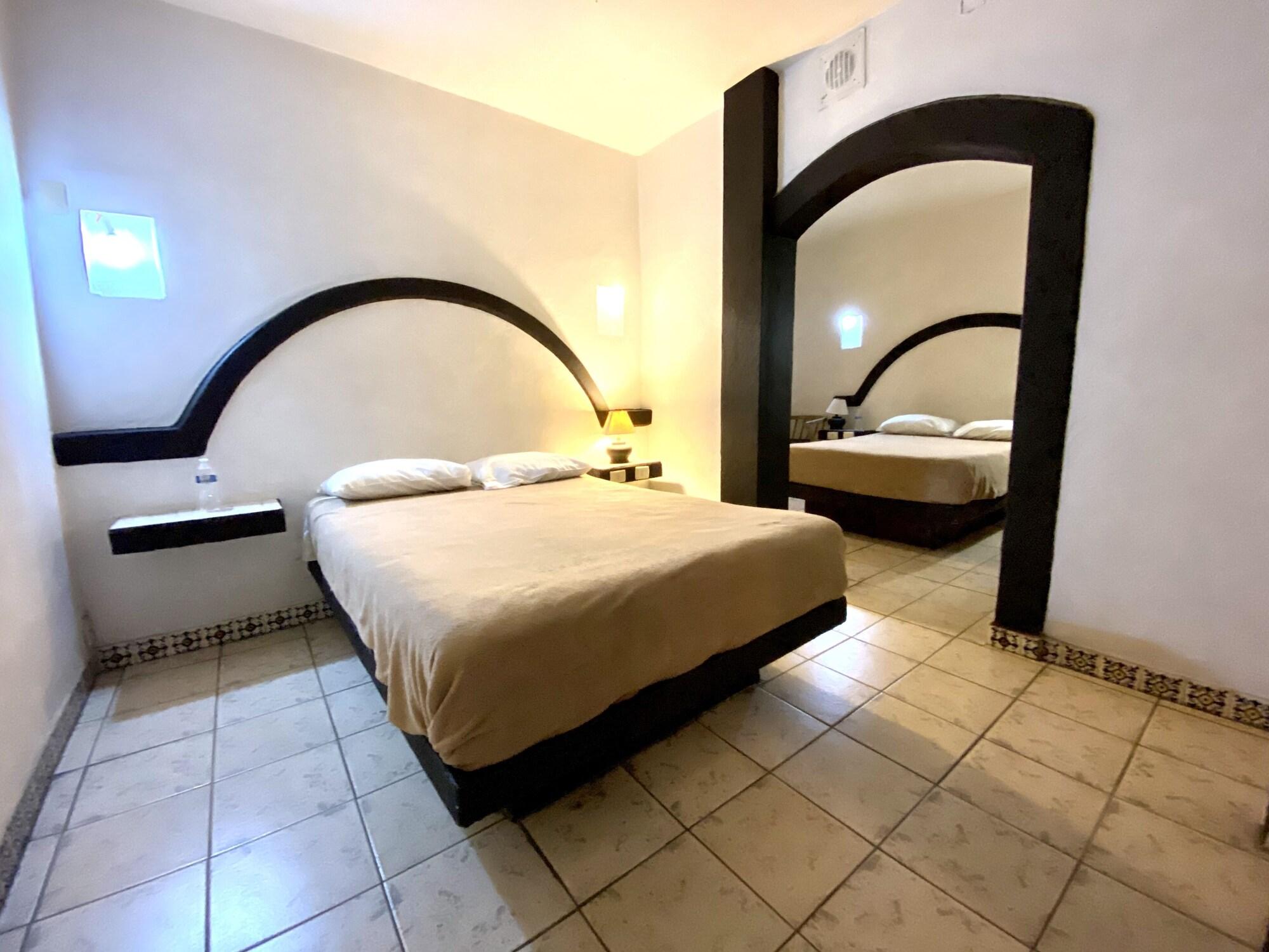 Hotel Plaza モレリア エクステリア 写真