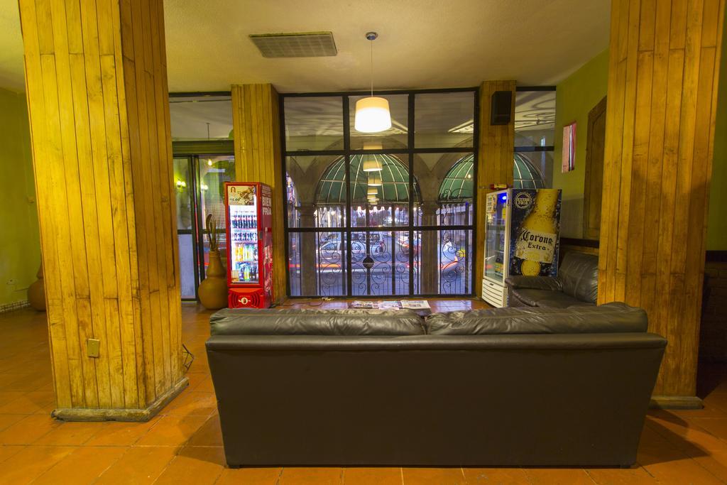 Hotel Plaza モレリア エクステリア 写真